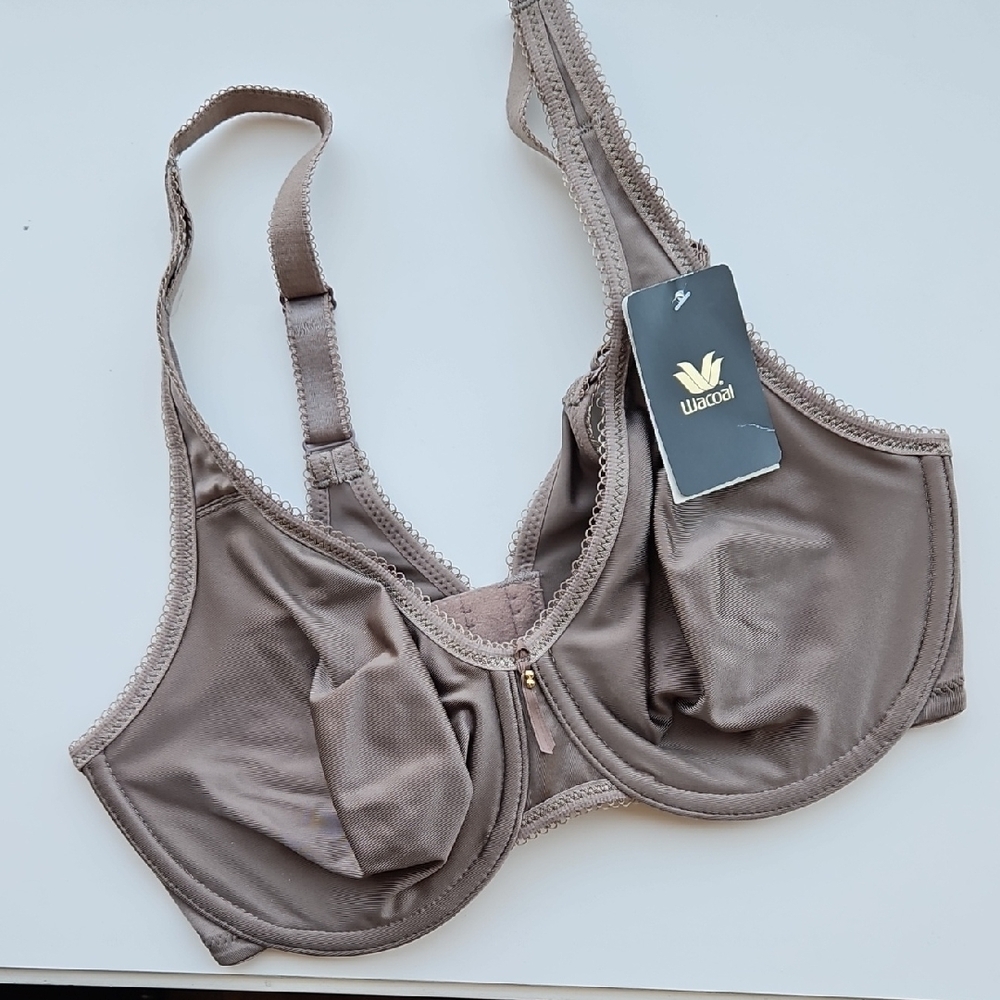 NWT Wacoal Women's Taupe Bra